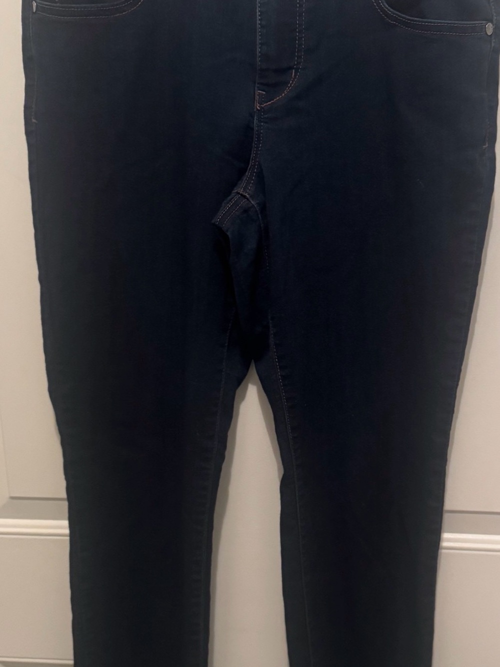 1822 Denim Women’s Skinny Jeans in Dark Blue